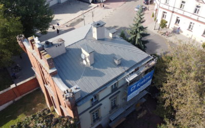Koniec remontu dachu na budynku przy ul. Topolowej 3