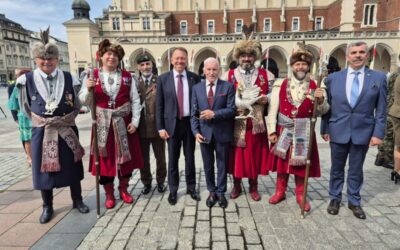 Sztandar z herbem Krakowa dla Dowództwa 2 Korpusu Polskiego